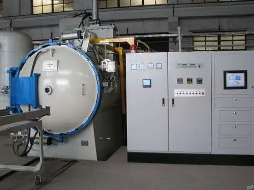 Kalite  1300C Max. Temperature Vacuum Oil Quenching Furnace 380V Adjustable Voltage Fabrika